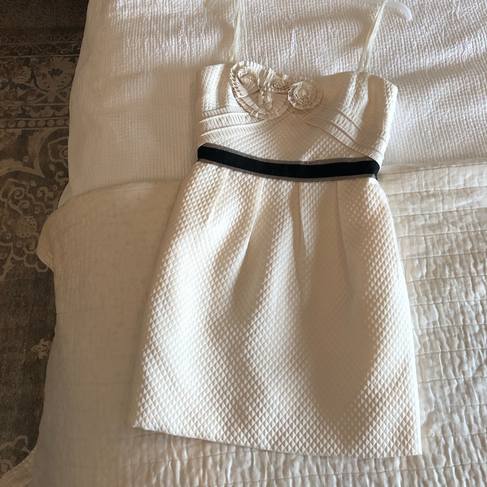 Bcbg max azria cream cocktail dress